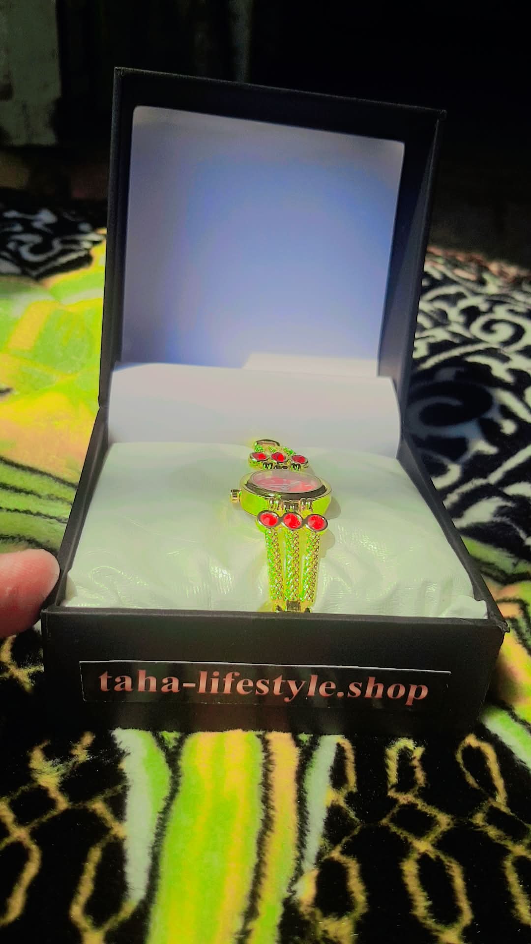 Elegant Ladies Fashion Watch